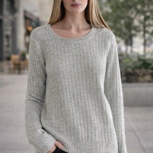 Old Navy Light Gray Ribbed Scoop Crew Sweater